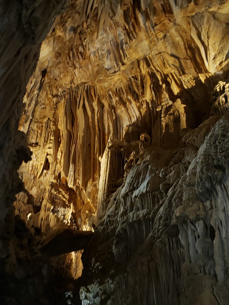 Richard-Uzelac-Photographer-Lake-Shasta-Caverns
